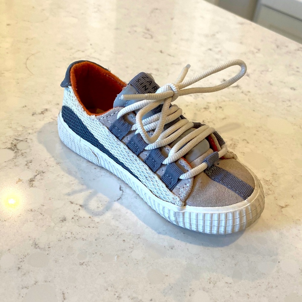 Zara Toddler EUR23 US 7T sneaker